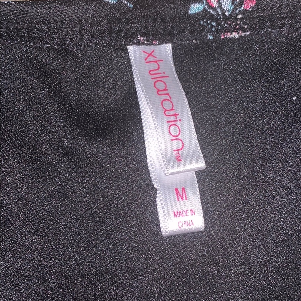 Beautiful Romper With Flower Pattern - image 3